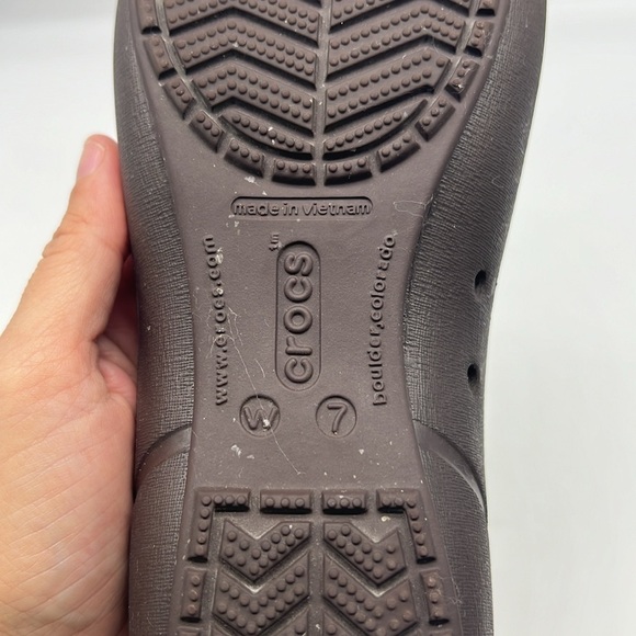 Crocs - Maryjane Brown Turtle Toe Cap Slip On Brown Flats Size 7 - Picture 6 of 11